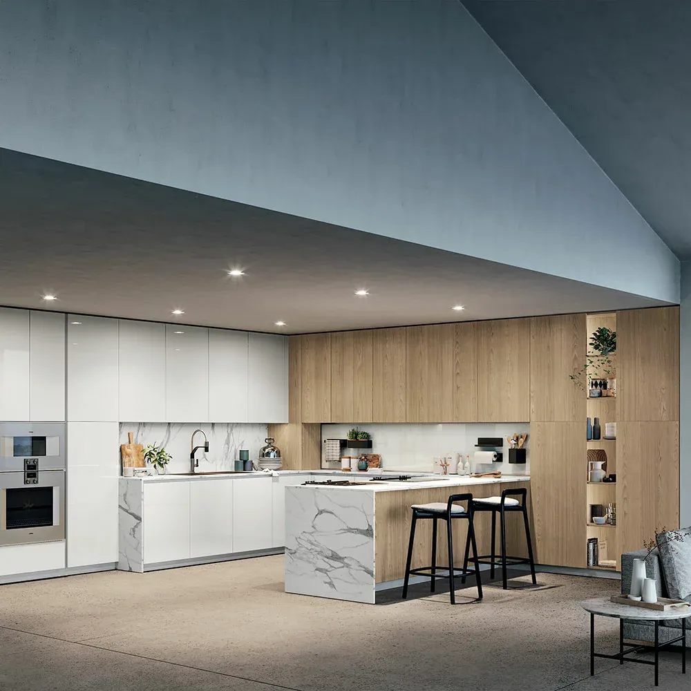 Moderne Küche in Weiß und Holz mit Arbeitsplatte aus Keramik von Doimo Cucine