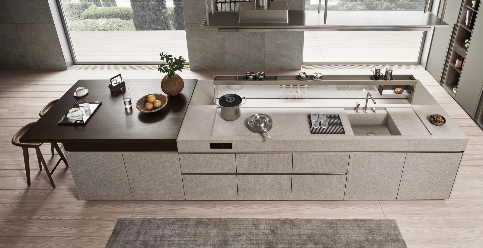 Minimalistische Küche in Graubeige und Nussbaum mit Arbeitsplatte aus Keramik von Ernestomeda