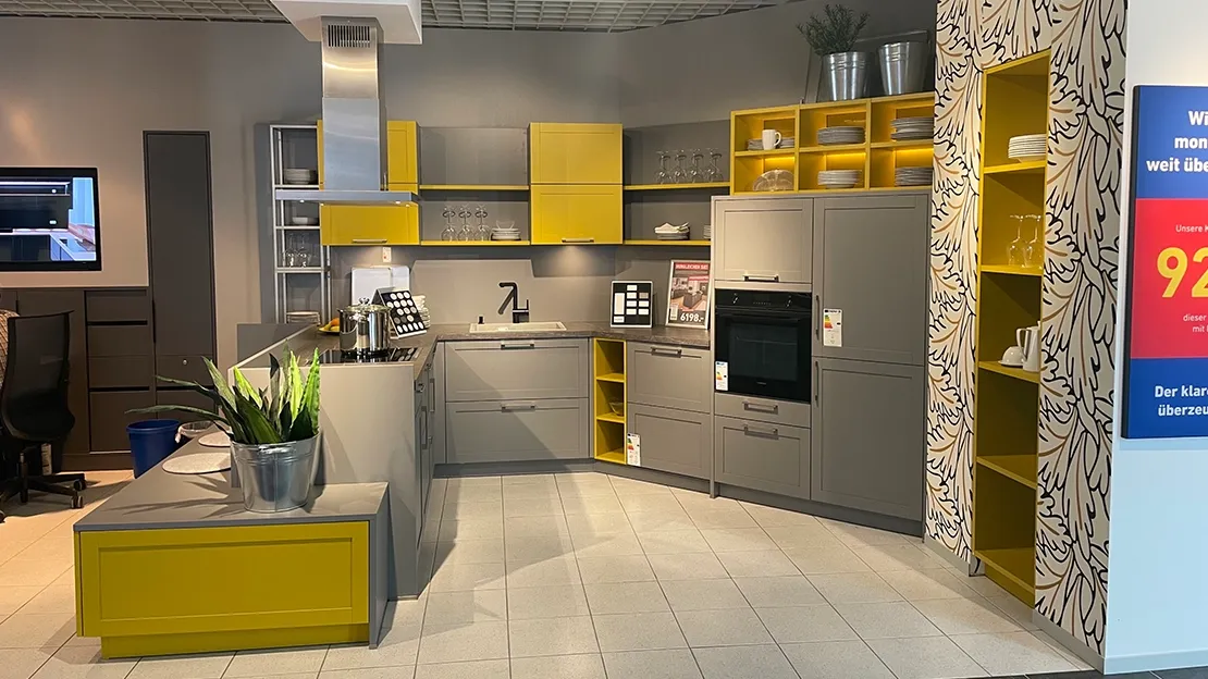 Moderne Küche in Schüller New Port von Küchen Aktuell
