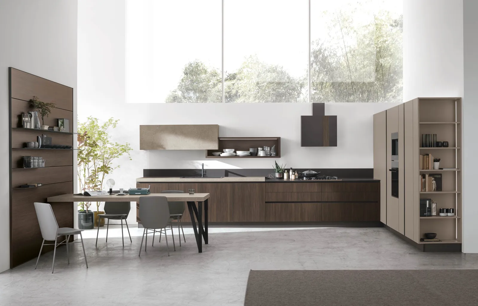 Landhausküche in Nussbaum dunkel/Taupe mit Arbeitsplatte aus Naturstein beige von Stosa Cucine