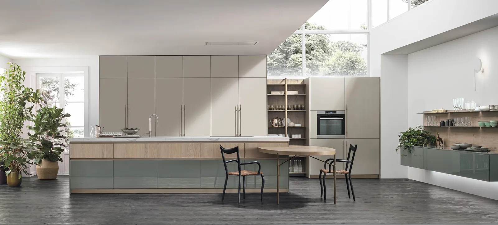 Moderne Küche mit Kochinsel in Taupe/Greige matt + Salbeigrün matt + Helles Holz mit Arbeitsplatte aus Weiß von Stosa Cucine
