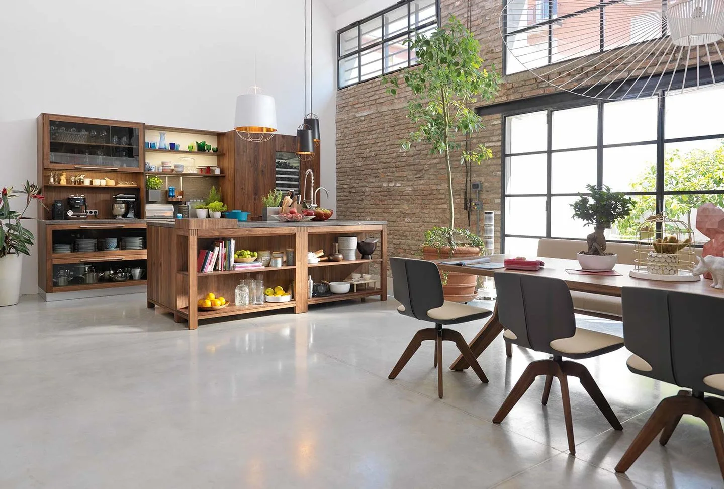 TEAM 7 Naturholzküche aus massiver Eiche in einem Loft