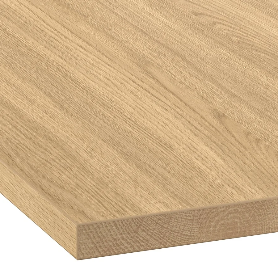 Kante einer IKEA EKBACKEN Laminat-Arbeitsplatte in Eichenachbildung