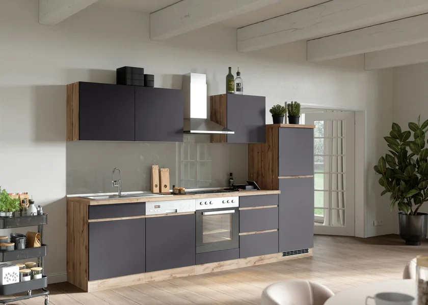 Küchenzeile Aalborg 300 cm mit dunklen Fronten und Holzdekor